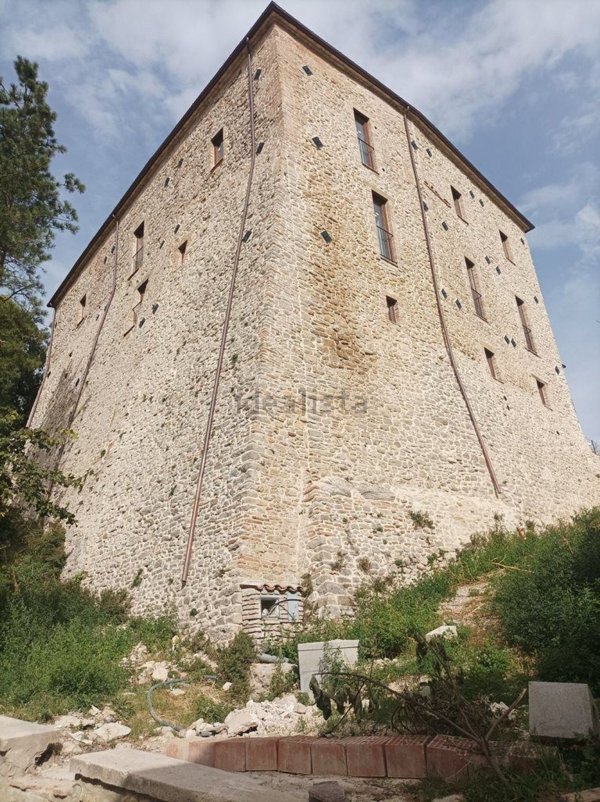appartamento in vendita a Montebello di Bertona