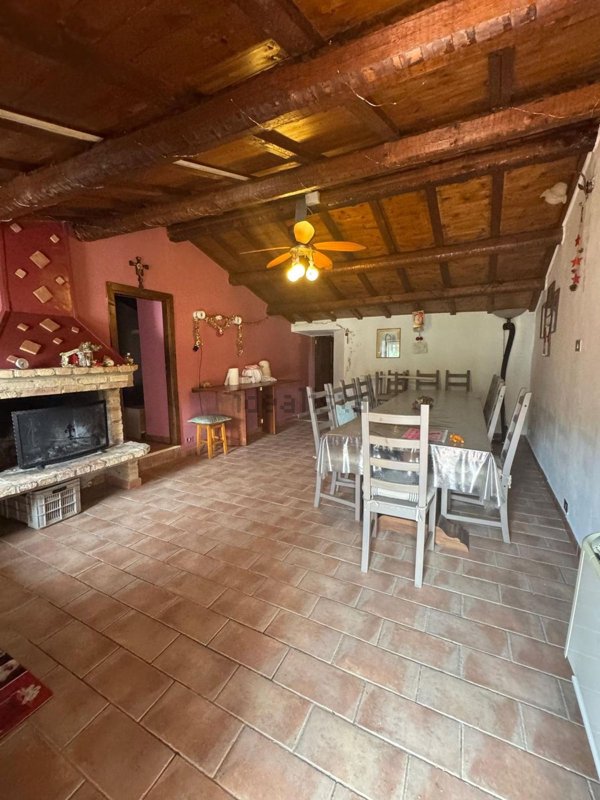 appartamento in vendita a Montebello di Bertona