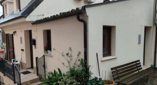 appartamento in vendita a Montebello di Bertona