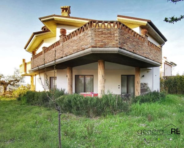 casa indipendente in vendita a Montesilvano