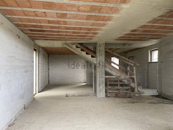 casa indipendente in vendita a Montesilvano in zona Trave