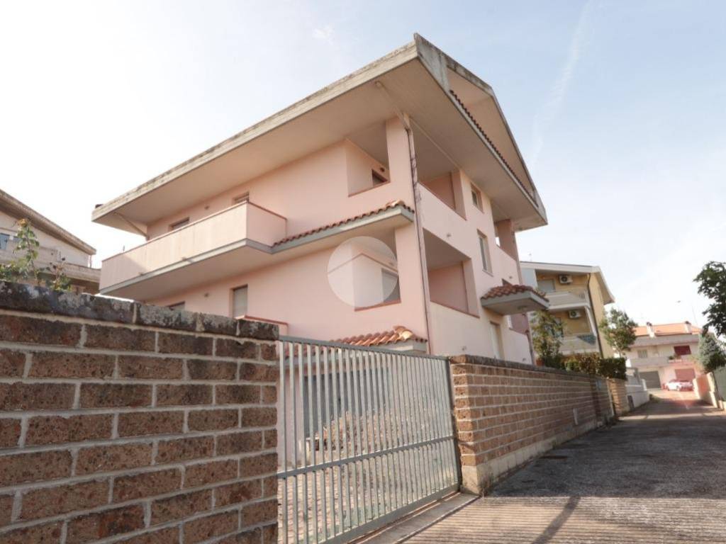 appartamento in vendita a Montesilvano in zona Villa Carmine