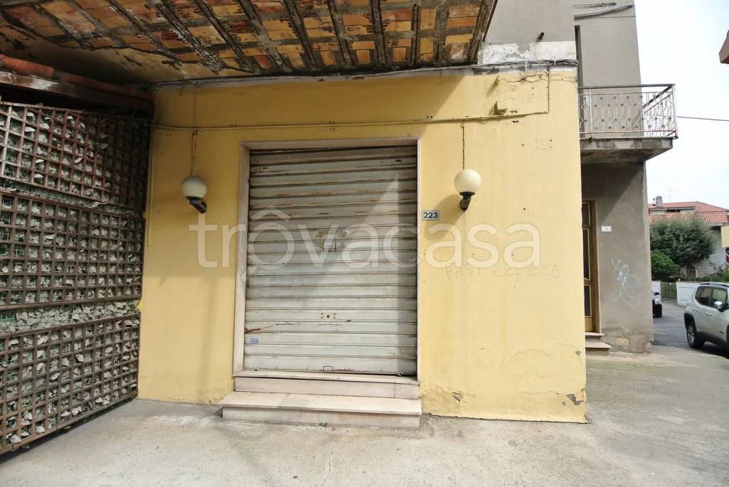 negozio in vendita a Montesilvano