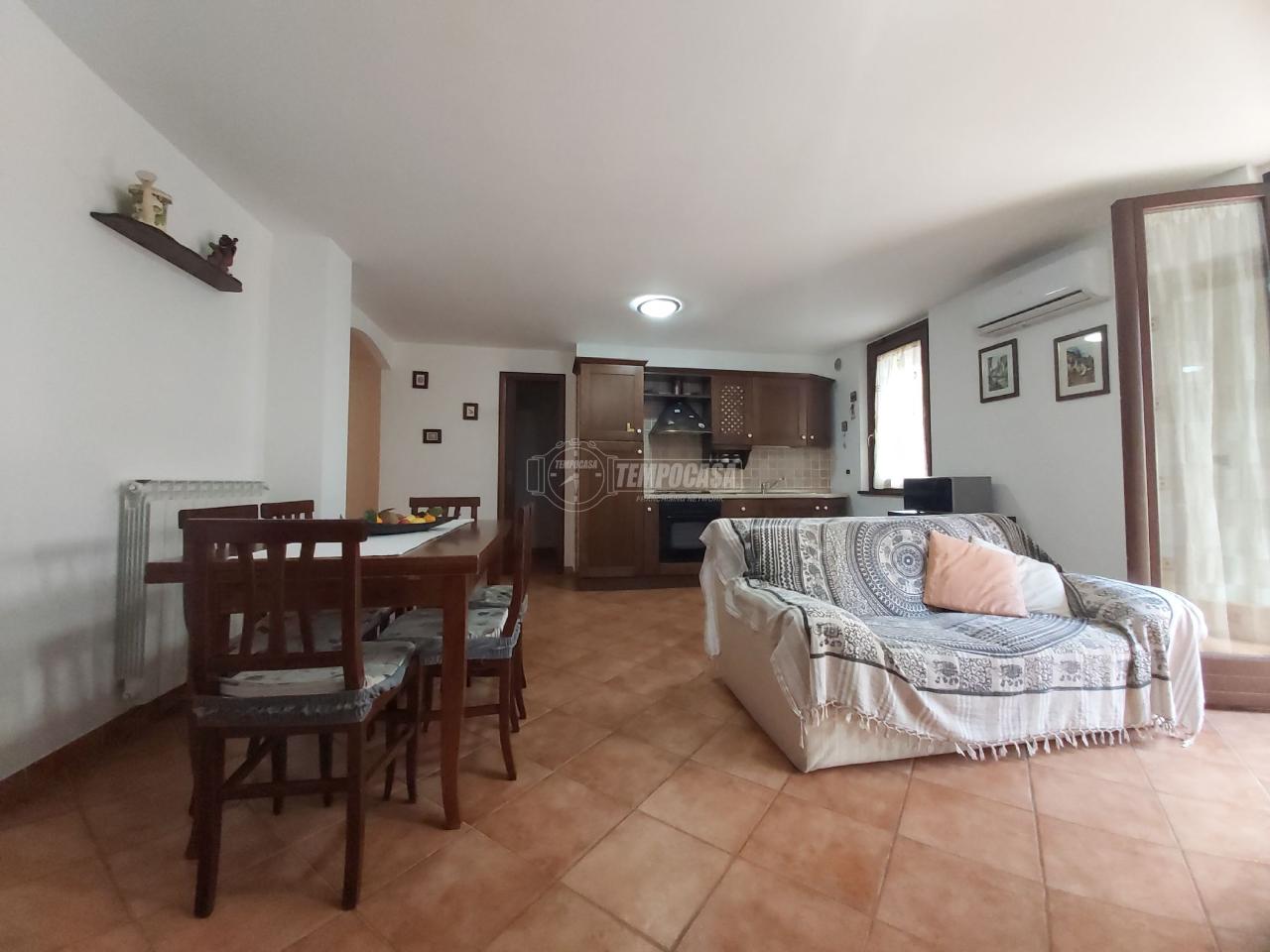 casa indipendente in vendita a Montesilvano in zona Villa Carmine