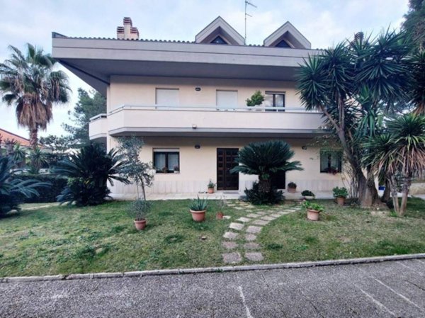 casa indipendente in vendita a Montesilvano in zona Montesilvano Colle