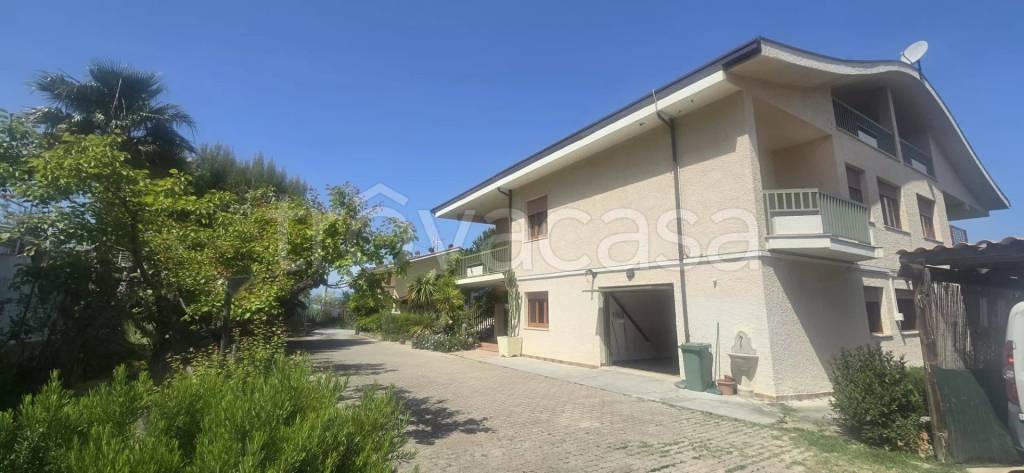 casa indipendente in vendita a Montesilvano