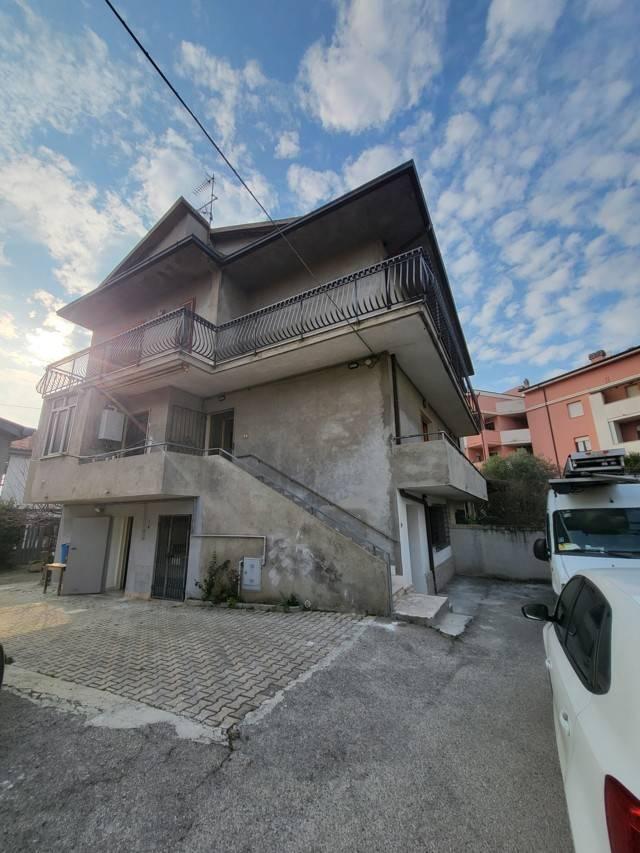 casa indipendente in vendita a Montesilvano