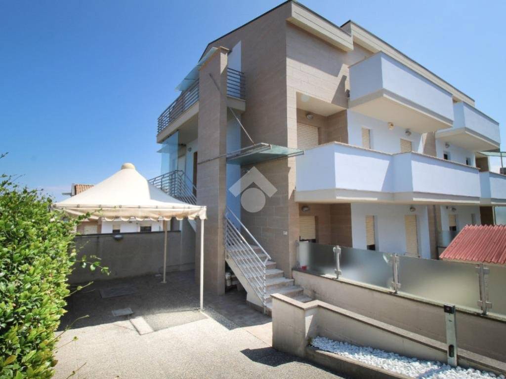 casa indipendente in vendita a Montesilvano