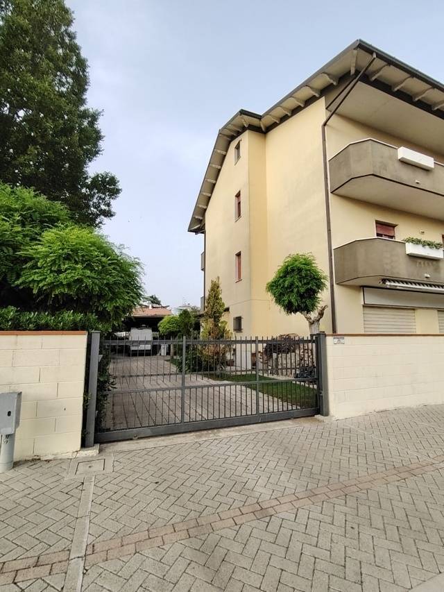 casa indipendente in vendita a Montesilvano