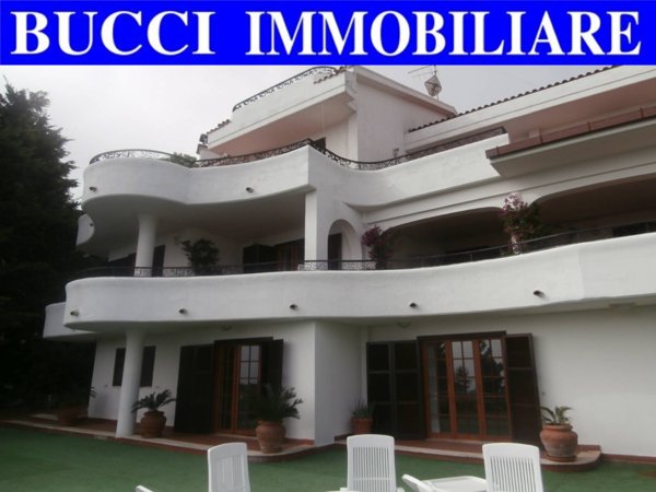 casa indipendente in vendita a Montesilvano in zona Montesilvano Colle