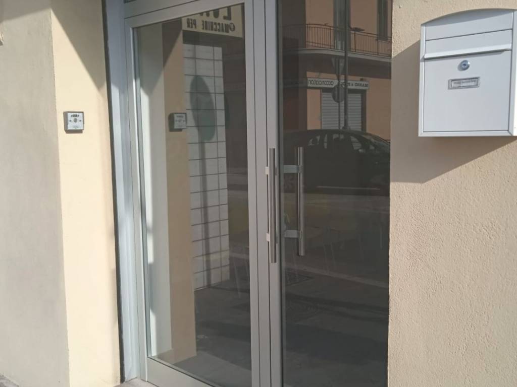 negozio in vendita a Montesilvano