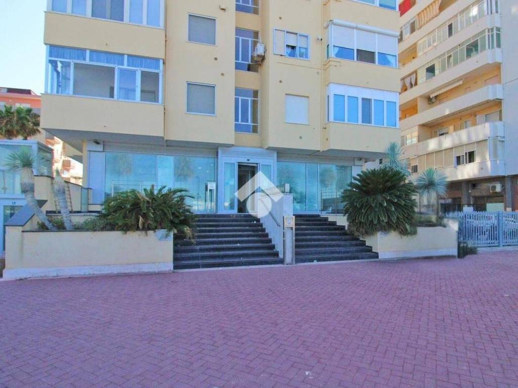 negozio in vendita a Montesilvano