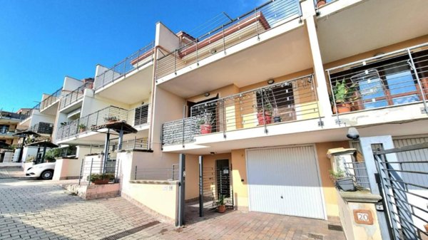 casa indipendente in vendita a Montesilvano in zona Montesilvano Colle