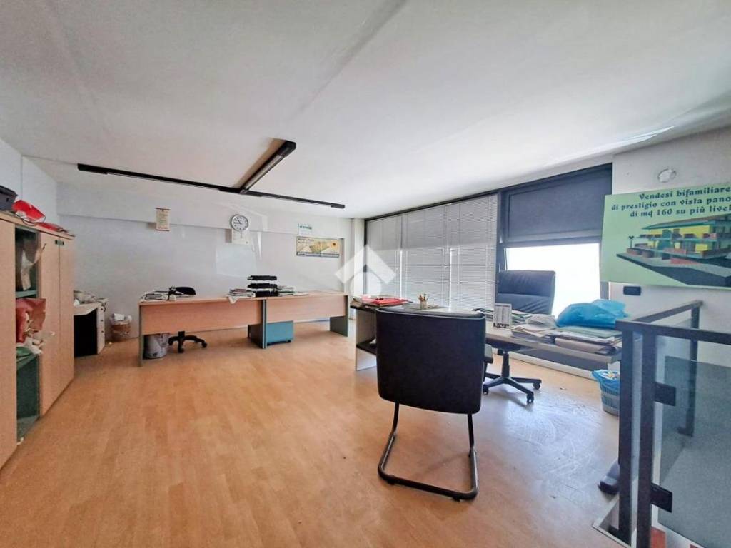 ufficio in vendita a Montesilvano