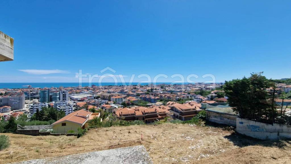 terreno edificabile in vendita a Montesilvano