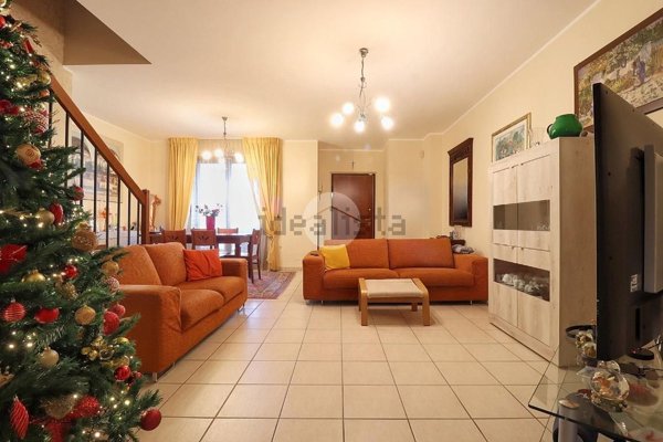 casa indipendente in vendita a Montesilvano