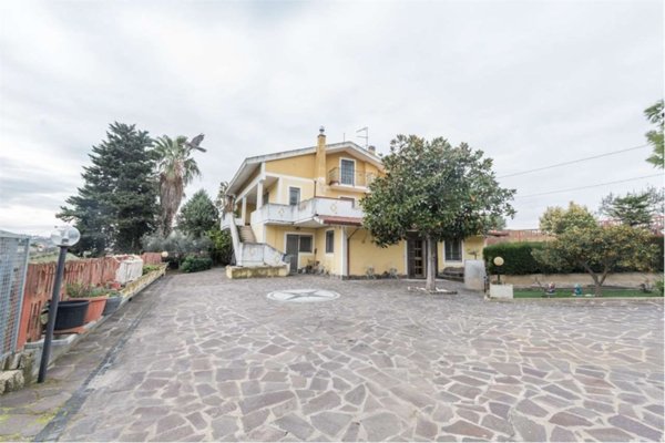 casa indipendente in vendita a Montesilvano in zona Montesilvano Colle