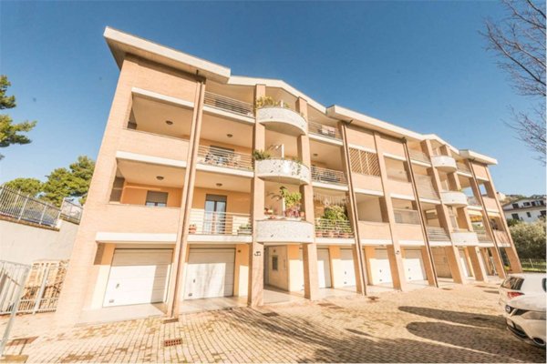appartamento in vendita a Montesilvano in zona Montesilvano Colle