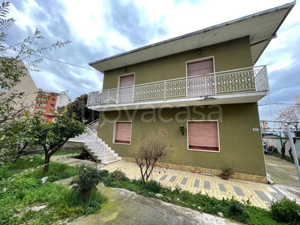 casa indipendente in vendita a Montesilvano