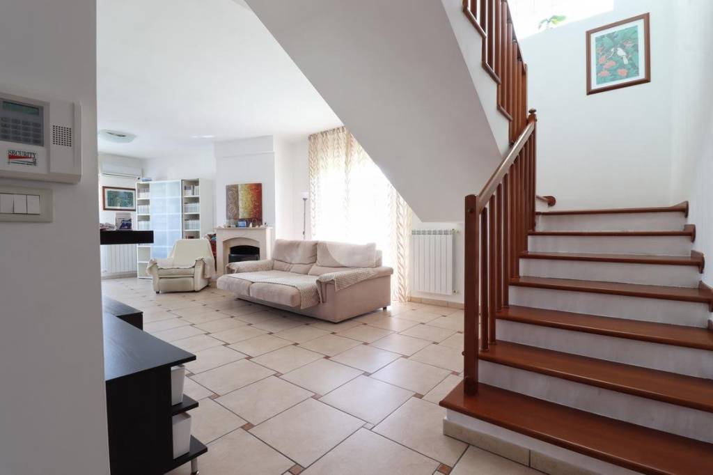 casa indipendente in vendita a Montesilvano