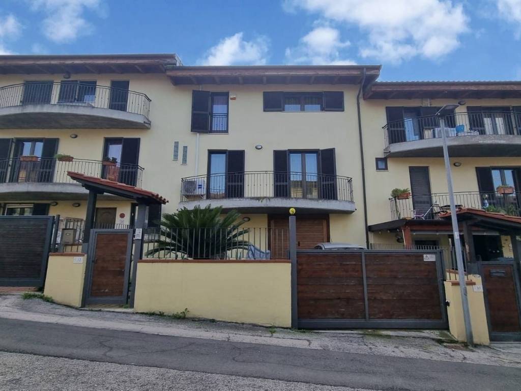 casa indipendente in vendita a Montesilvano in zona Villa Carmine