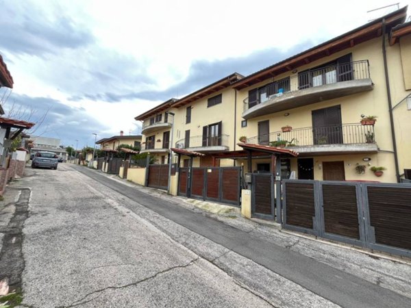 casa indipendente in vendita a Montesilvano in zona Villa Carmine