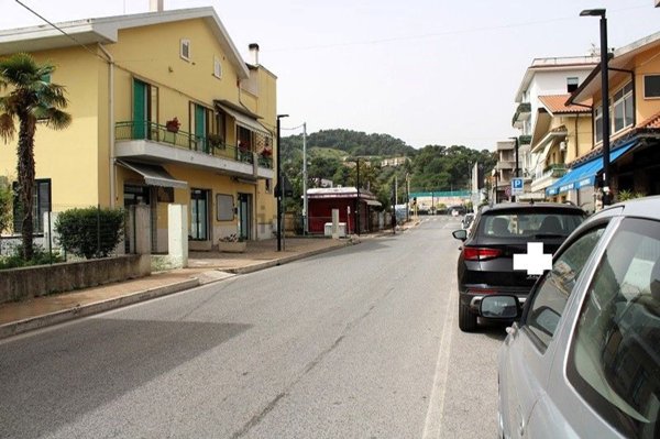 negozio in vendita a Montesilvano