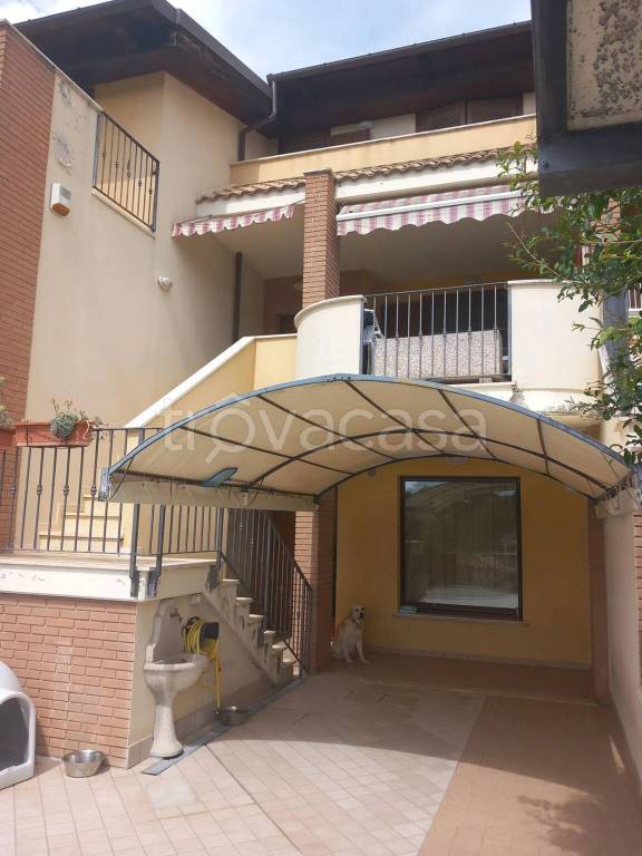 casa indipendente in vendita a Montesilvano