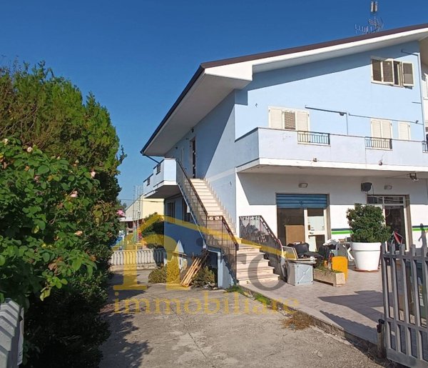 casa indipendente in vendita a Montesilvano