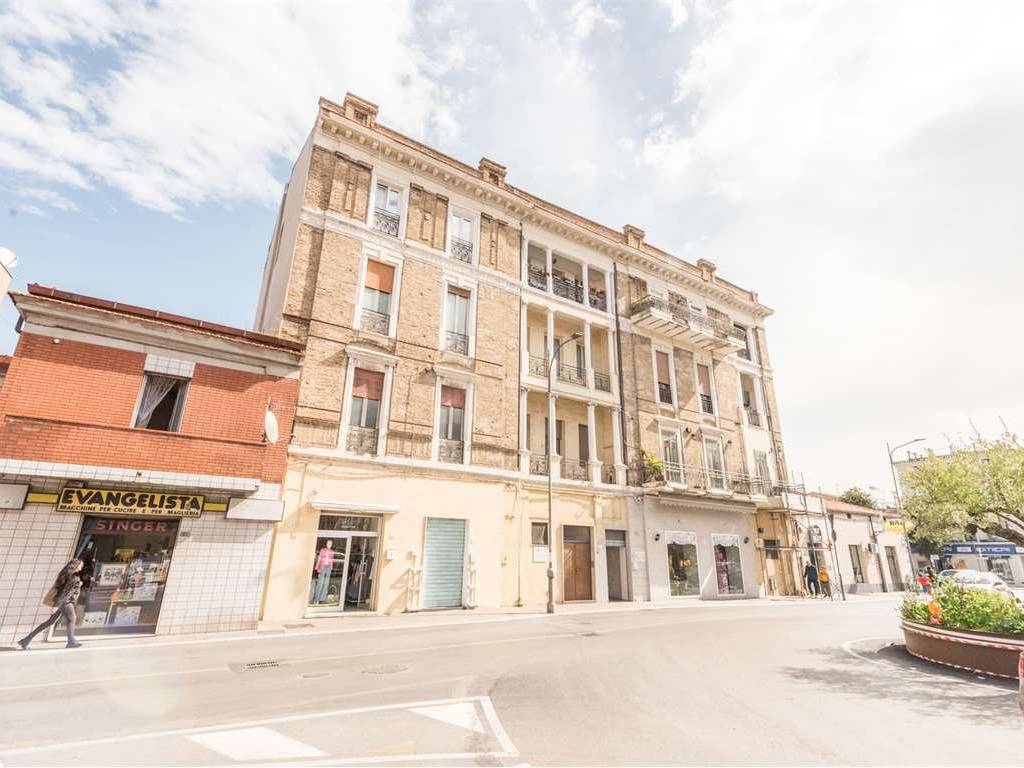 appartamento in vendita a Montesilvano in zona Villa Carmine