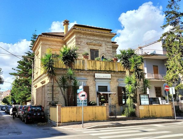 casa indipendente in vendita a Montesilvano