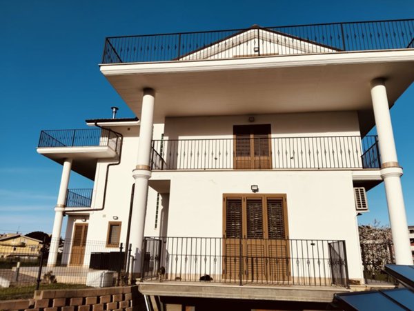 casa indipendente in vendita a Montesilvano
