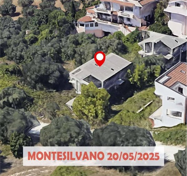 casa indipendente in vendita a Montesilvano in zona Montesilvano Colle