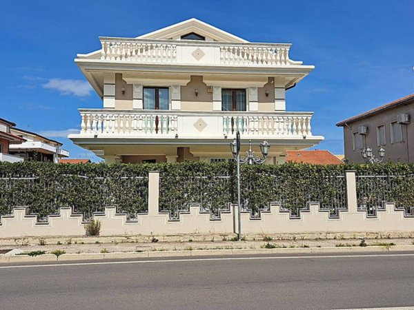 casa indipendente in vendita a Montesilvano