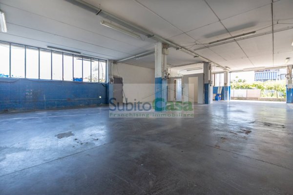locale di sgombero in vendita a Montesilvano