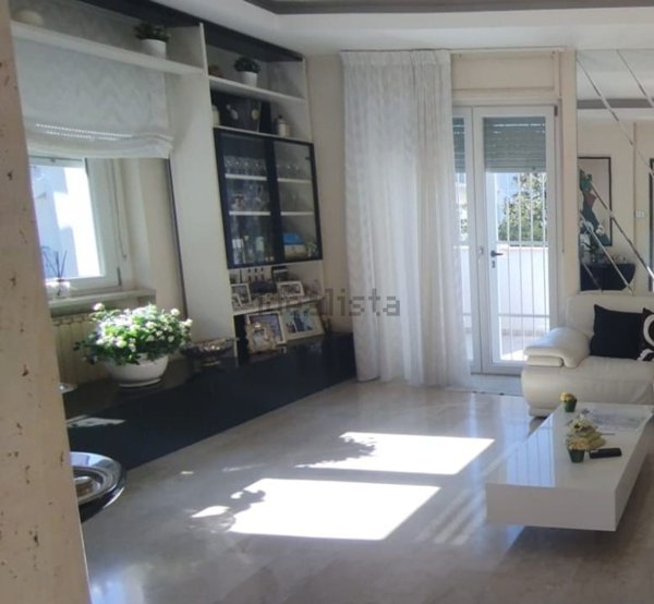casa indipendente in vendita a Montesilvano
