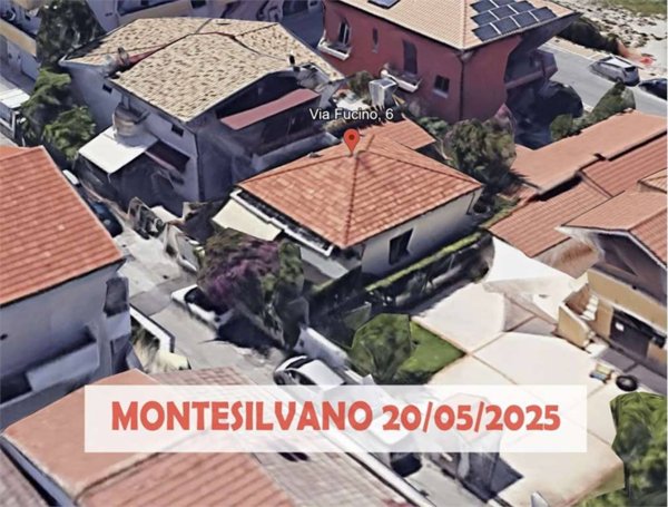 casa indipendente in vendita a Montesilvano