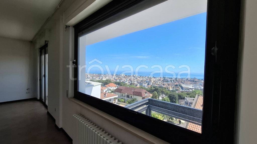 appartamento in vendita a Montesilvano in zona Montesilvano Colle