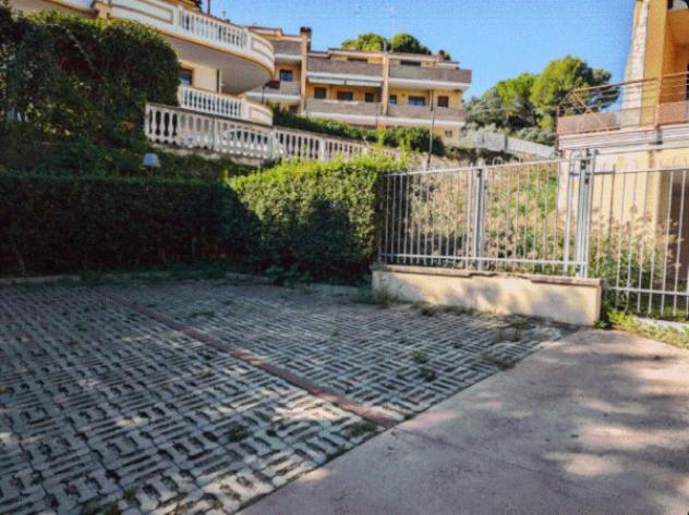 casa indipendente in vendita a Montesilvano