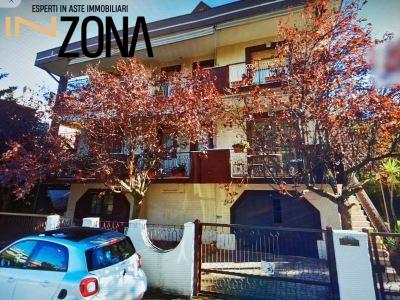 casa indipendente in vendita a Montesilvano