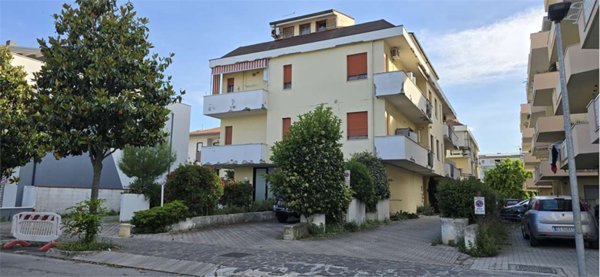 locale commerciale in vendita a Montesilvano