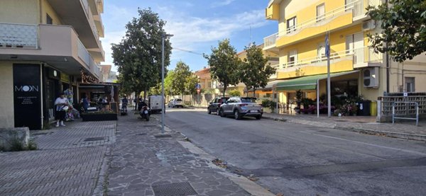 negozio in vendita a Montesilvano
