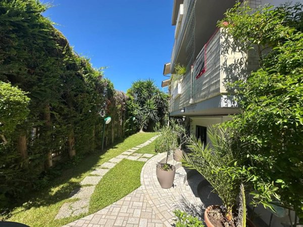 casa indipendente in vendita a Montesilvano in zona Villa Carmine