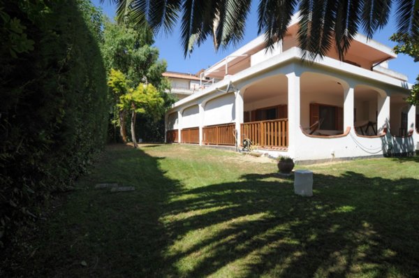 casa indipendente in vendita a Montesilvano