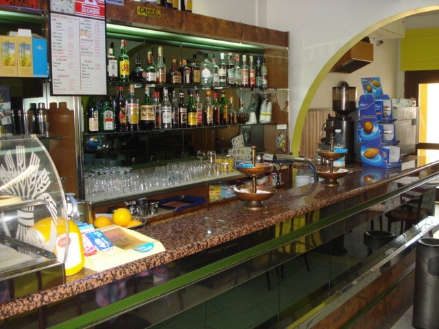 negozio in vendita a Montesilvano