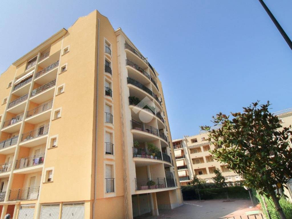 appartamento in vendita a Montesilvano in zona Villa Carmine