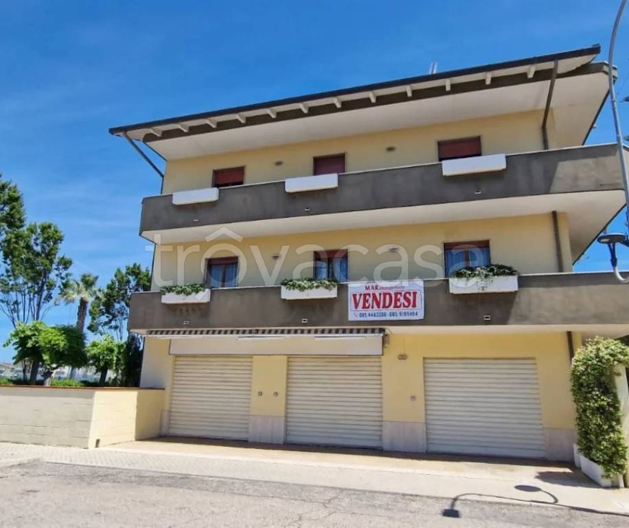 casa indipendente in vendita a Montesilvano