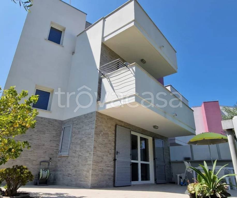 casa indipendente in vendita a Montesilvano in zona Montesilvano Colle