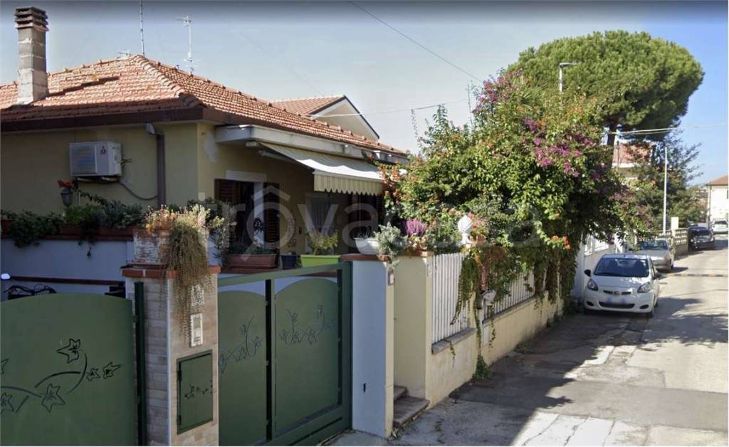 casa indipendente in vendita a Montesilvano