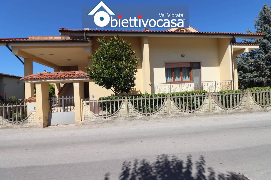 casa indipendente in vendita a Montesilvano
